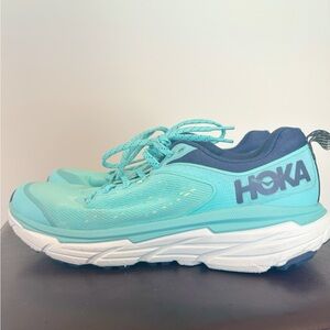Hoka Women’s Challenger ATR 6